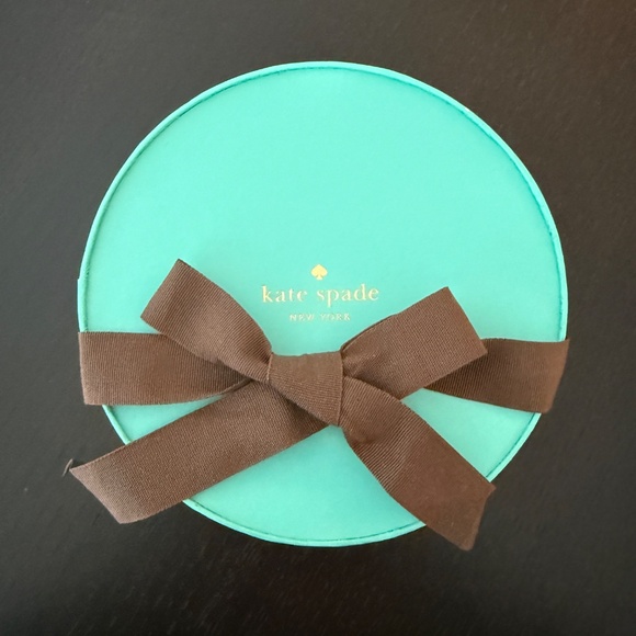 [Near Mint] Authentic Kate Spade Crystal Necklace, Tag, Care Card in Gift Box - Picture 6 of 7
